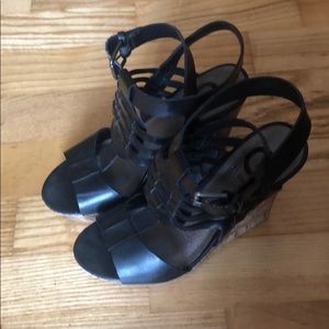 Guess platform wedge